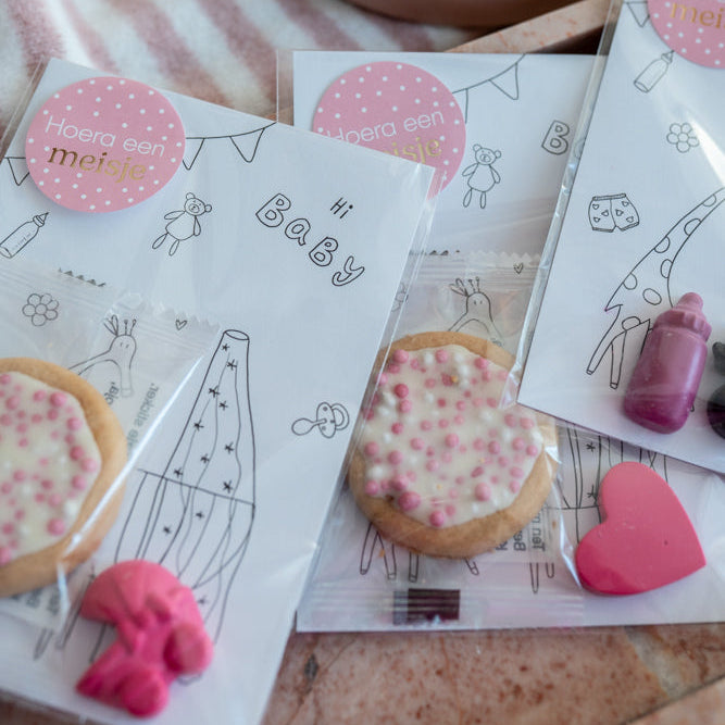 Roze geboorte traktatie - stoepkrijtmeid